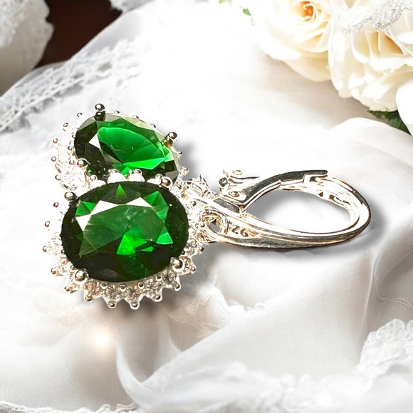 Emerald Earrings Sterling Silver 925 , May birthstone, Nickel Free Hinges - Picture 3 of 7